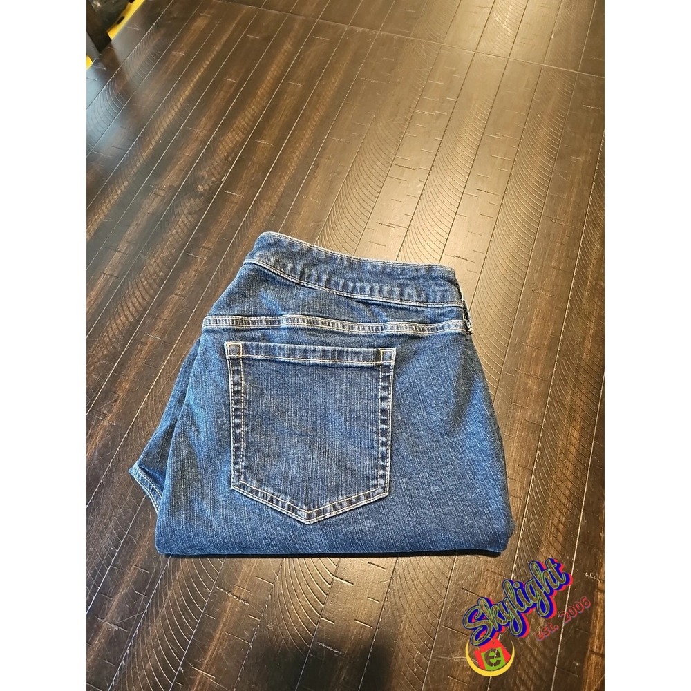 Torrid Women's Blue Boyfriend Cropped Denim Jeans Medium Wash Sz 18r Plus